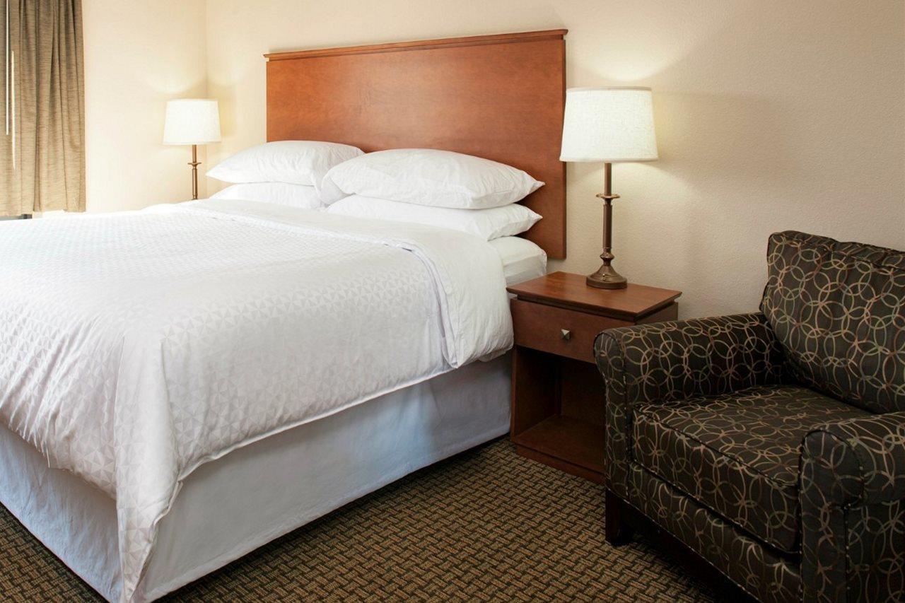 Four Points By Sheraton Fort Myers Airport Экстерьер фото